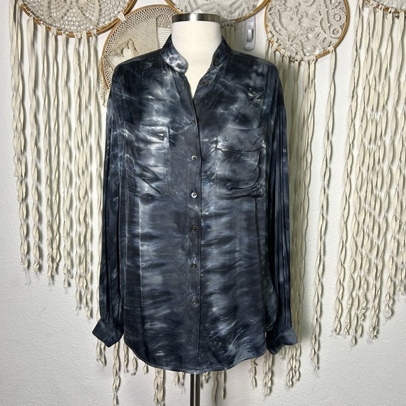 Raquel Allegra Blue Gray Long Sleeve Rayon Button Down Blouse Size 1/M - Picture 1 of 13